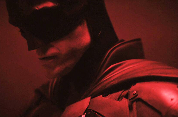 羅伯派汀森DC新版《蝙蝠俠》造型首度曝光！胸前蝙蝠標誌藏玄機？