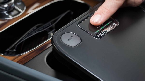 Bentley 極致奢華客製化服務新篇章，Mulliner 打造 Bentayga 專用指紋辨識防盜系統！