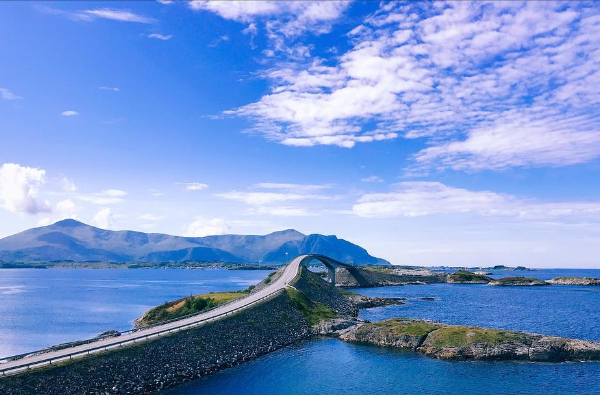 網友：「死前絕對要去一次！」世界最美的三條跨海公路，光看照片就想出國了