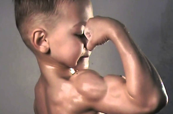 羅馬尼亞10歲小男孩朱利安諾Giuliano Stroe，世界最強肌肉小猛男