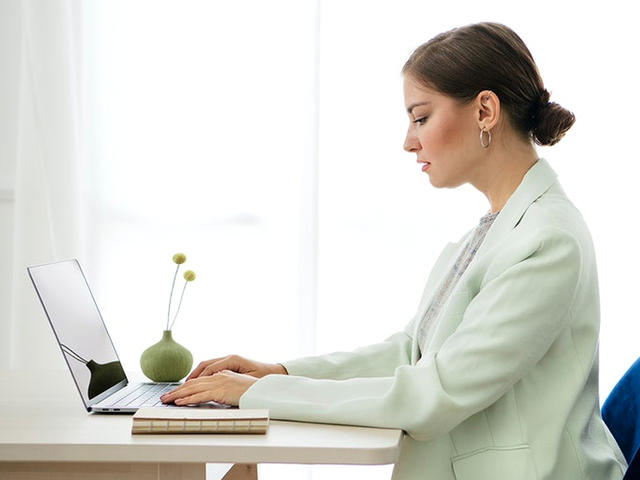 日常就要注意！預防「肩膀受傷」的正確姿勢，肩膀有力才練得壯！